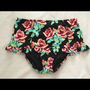 Floral swim bottoms NWT NEW WITH TAGS